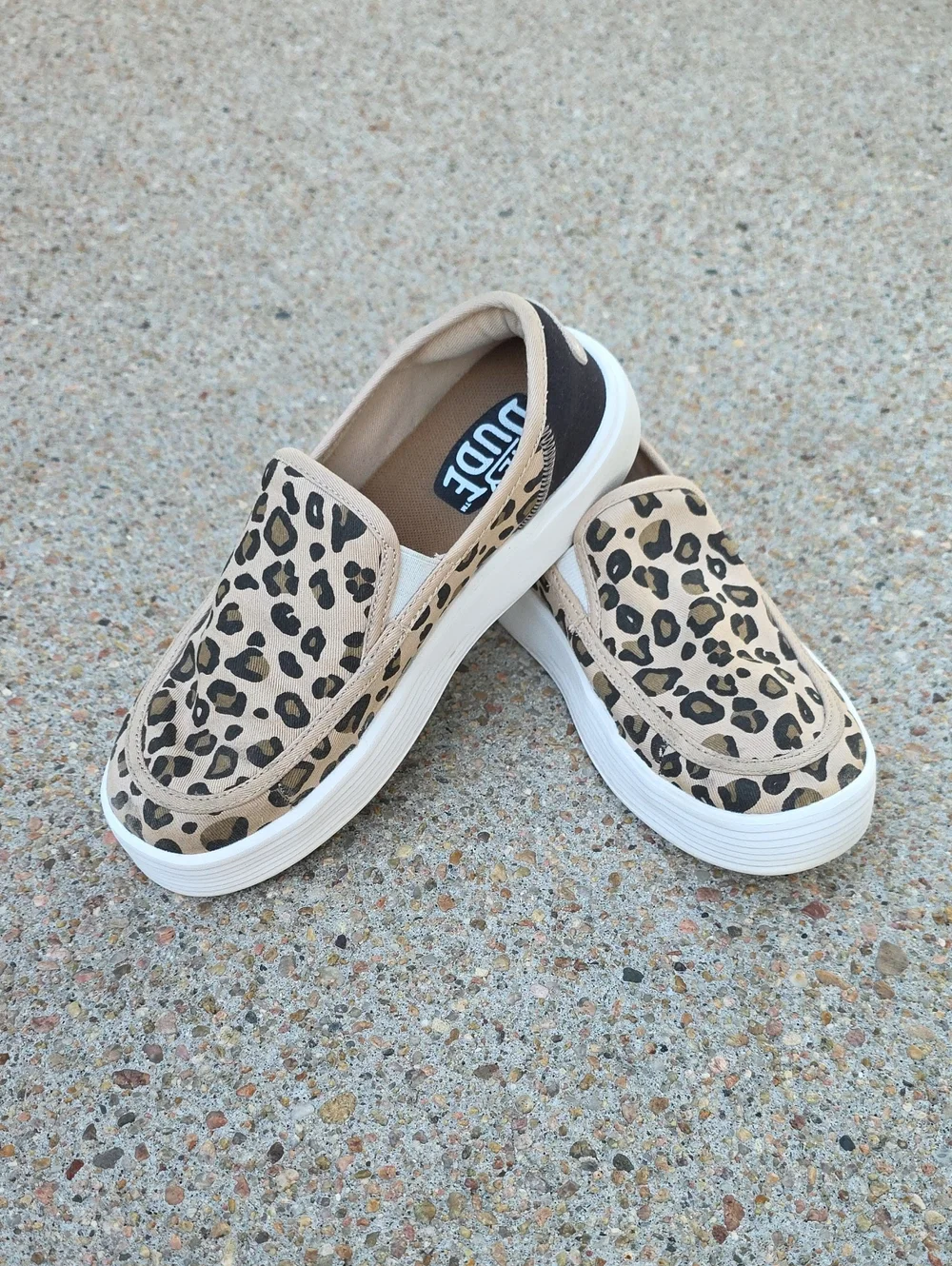 Hey Dude Sunapee Platform With Desert Leopard Print Size 6